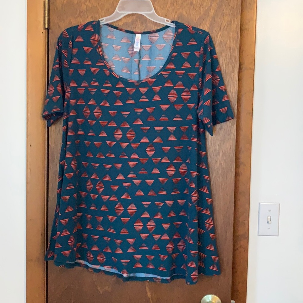 LulaRoe Perfect T